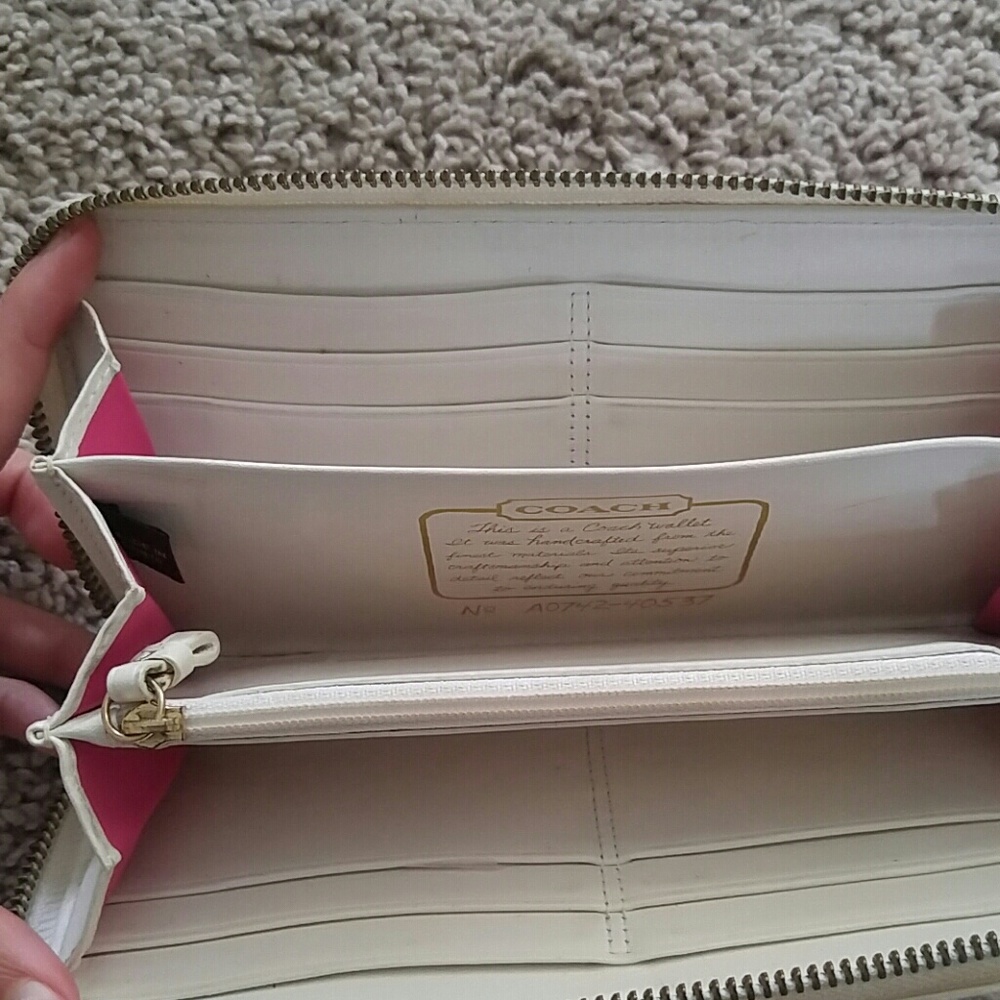 Wallet - Picture 2 of 2